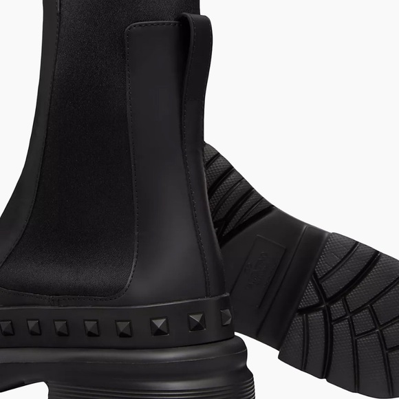 NEW Valentino Garavani M-Way Rockstud Ankle Boots.  SIZE 10. $1270. - Picture 4 of 5